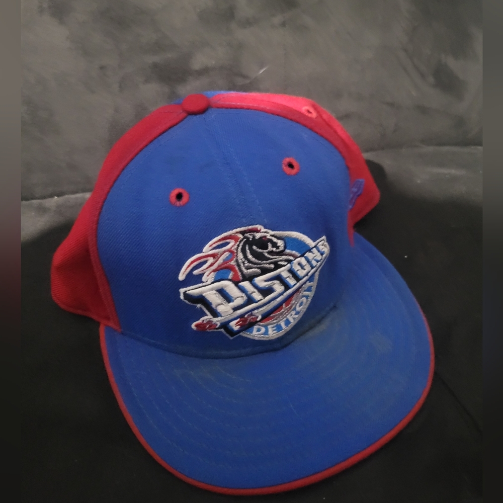 Detroit Pistons Snapback Hat